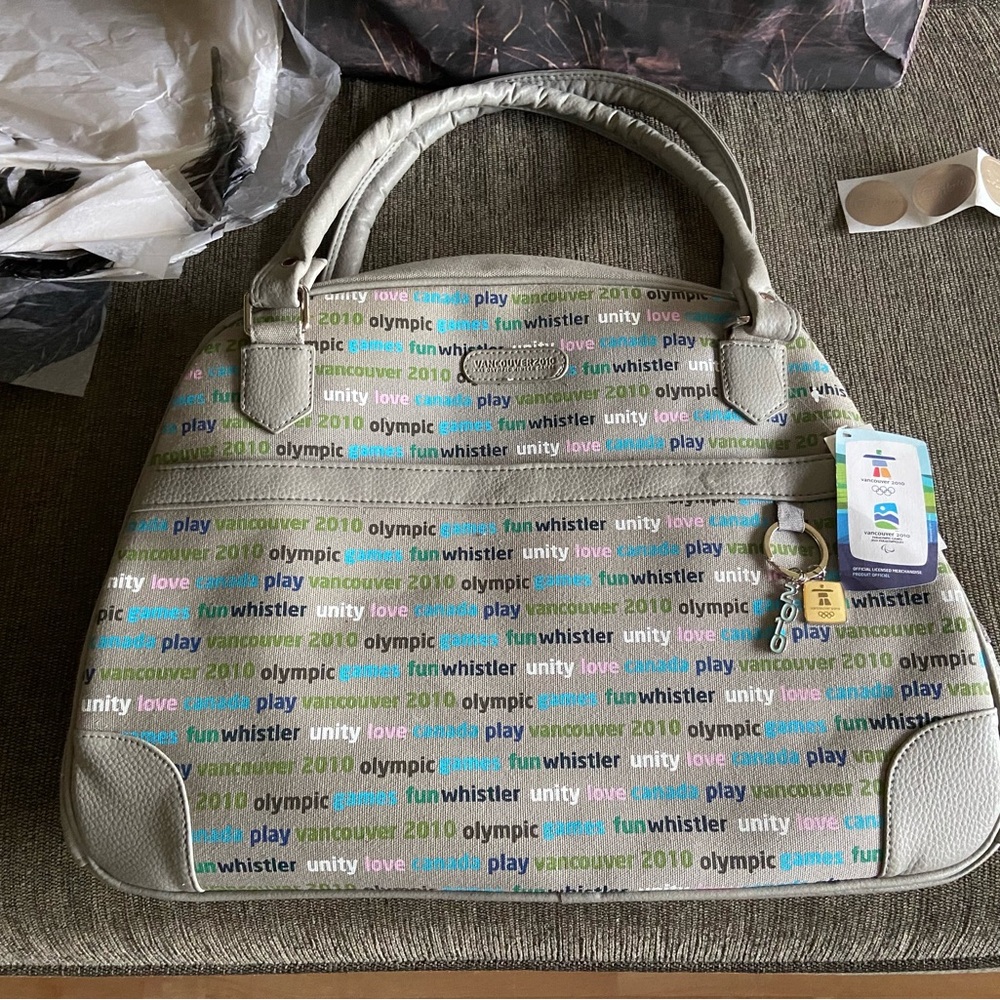 NWT Super Rare Aritzia 2010 Vancouver Winter Olympics Gym Bag